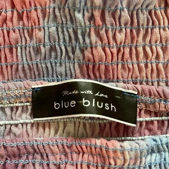 Made With Love Blue Blush Smocked Cropped Top Size Large - Picture 4 of 5